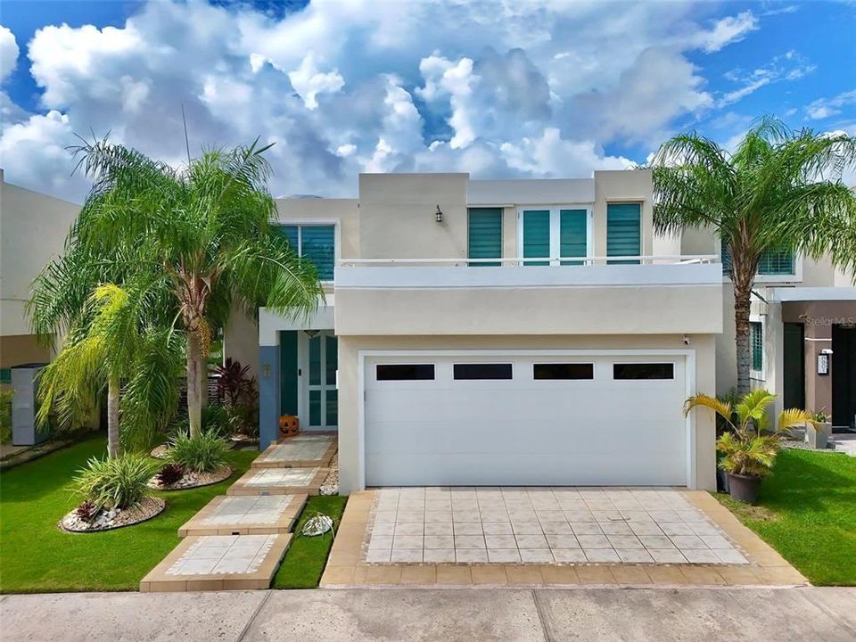 Active With Contract: $310,000 (4 beds, 2 baths, 1687 Square Feet)