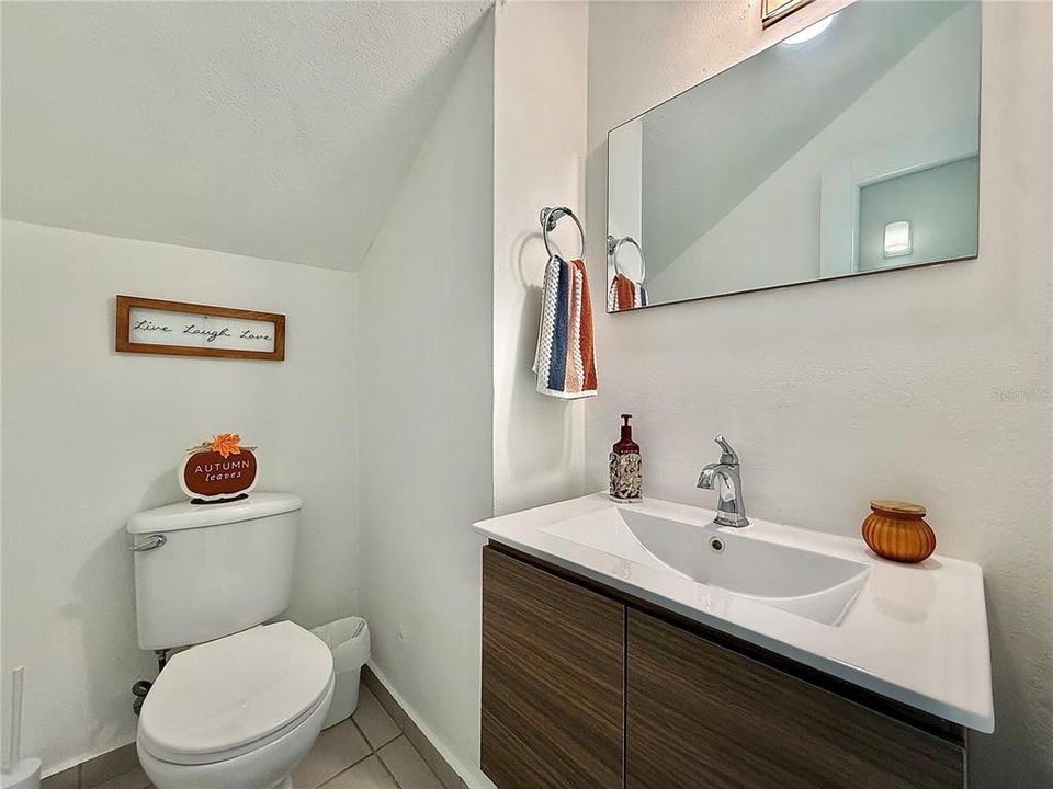 Active With Contract: $310,000 (4 beds, 2 baths, 1687 Square Feet)