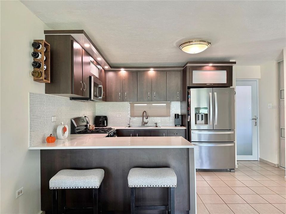 Active With Contract: $310,000 (4 beds, 2 baths, 1687 Square Feet)