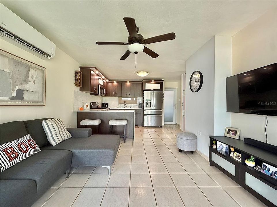 Active With Contract: $310,000 (4 beds, 2 baths, 1687 Square Feet)