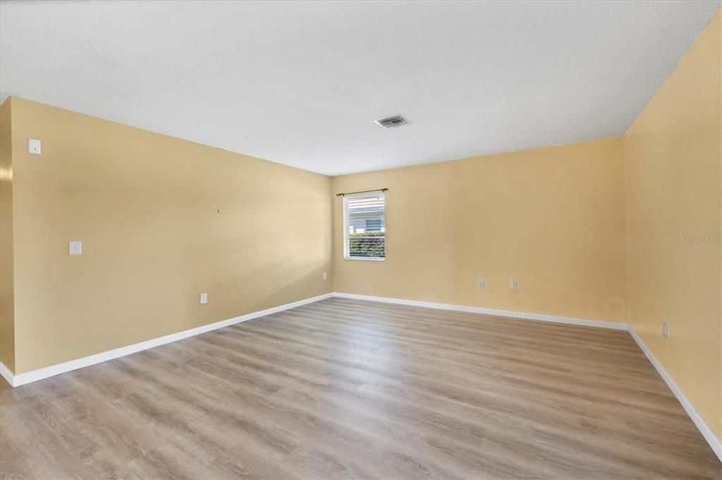 For Sale: $242,500 (2 beds, 2 baths, 1657 Square Feet)