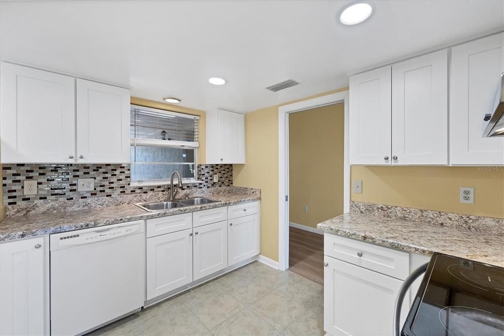 For Sale: $242,500 (2 beds, 2 baths, 1657 Square Feet)