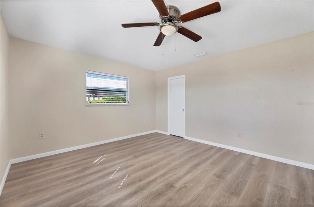 For Sale: $242,500 (2 beds, 2 baths, 1657 Square Feet)