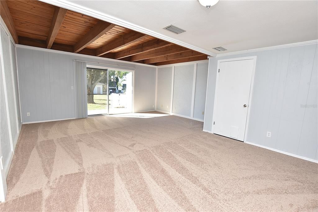 For Rent: $1,250 (2 beds, 2 baths, 1053 Square Feet)