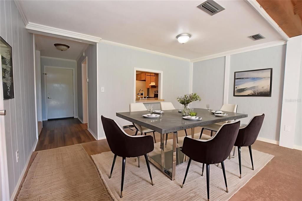 For Rent: $1,250 (2 beds, 2 baths, 1053 Square Feet)