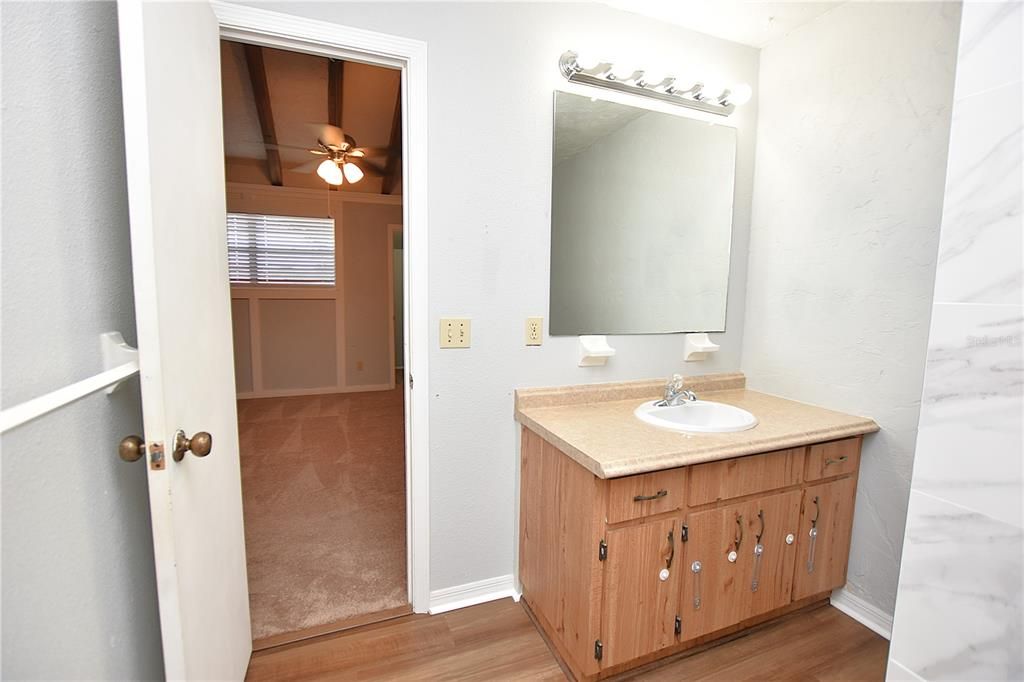 For Rent: $1,250 (2 beds, 2 baths, 1053 Square Feet)