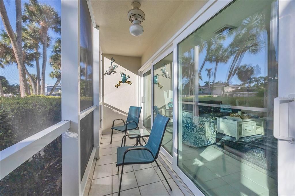 В аренду: $6,000 (2 спален, 2 ванн, 1034 Квадратных фут)