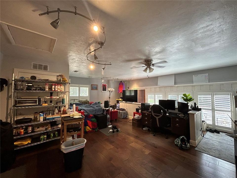 En Renta: $4,100 (5 camas, 2 baños, 2664 Pies cuadrados)