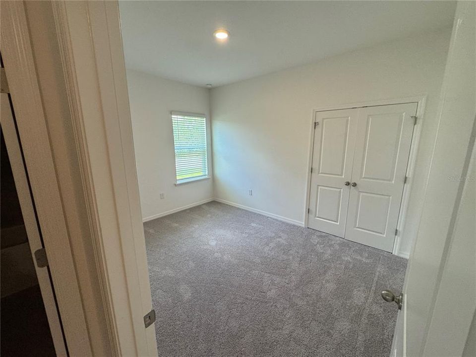 合同活跃: $379,900 (3 贝兹, 2 浴室, 1989 平方英尺)