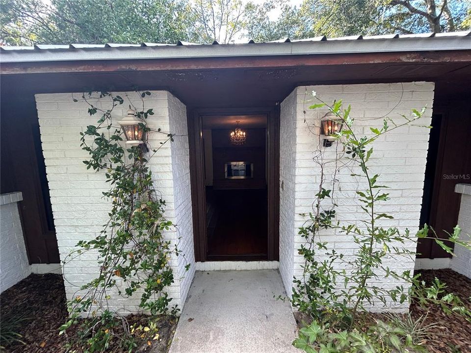 出租: $2,200 (3 贝兹, 2 浴室, 1596 平方英尺)