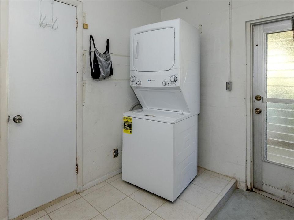 Activo con contrato: $574,500 (2 camas, 2 baños, 1128 Pies cuadrados)