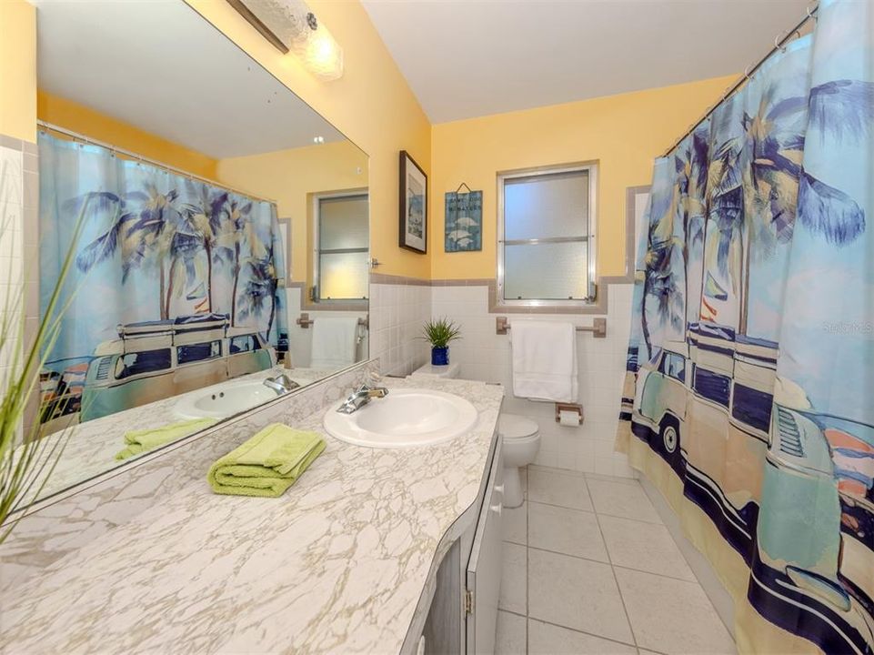 Activo con contrato: $574,500 (2 camas, 2 baños, 1128 Pies cuadrados)