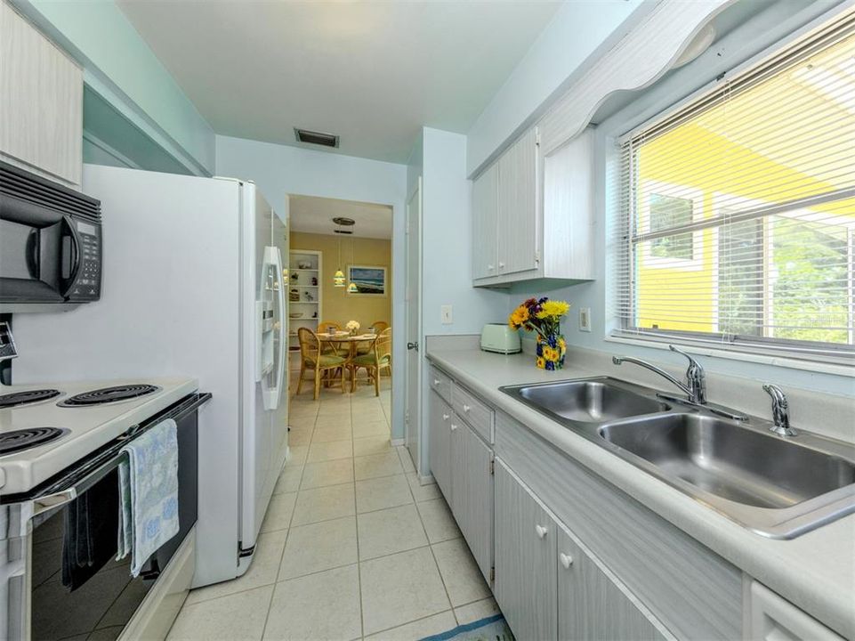 Activo con contrato: $574,500 (2 camas, 2 baños, 1128 Pies cuadrados)