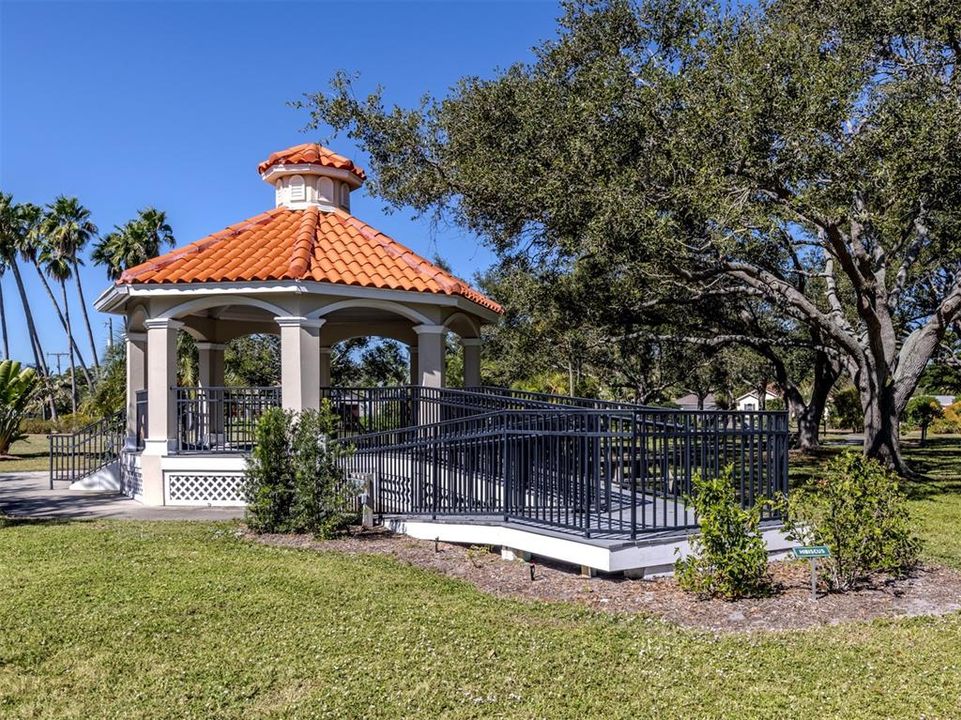 Activo con contrato: $574,500 (2 camas, 2 baños, 1128 Pies cuadrados)