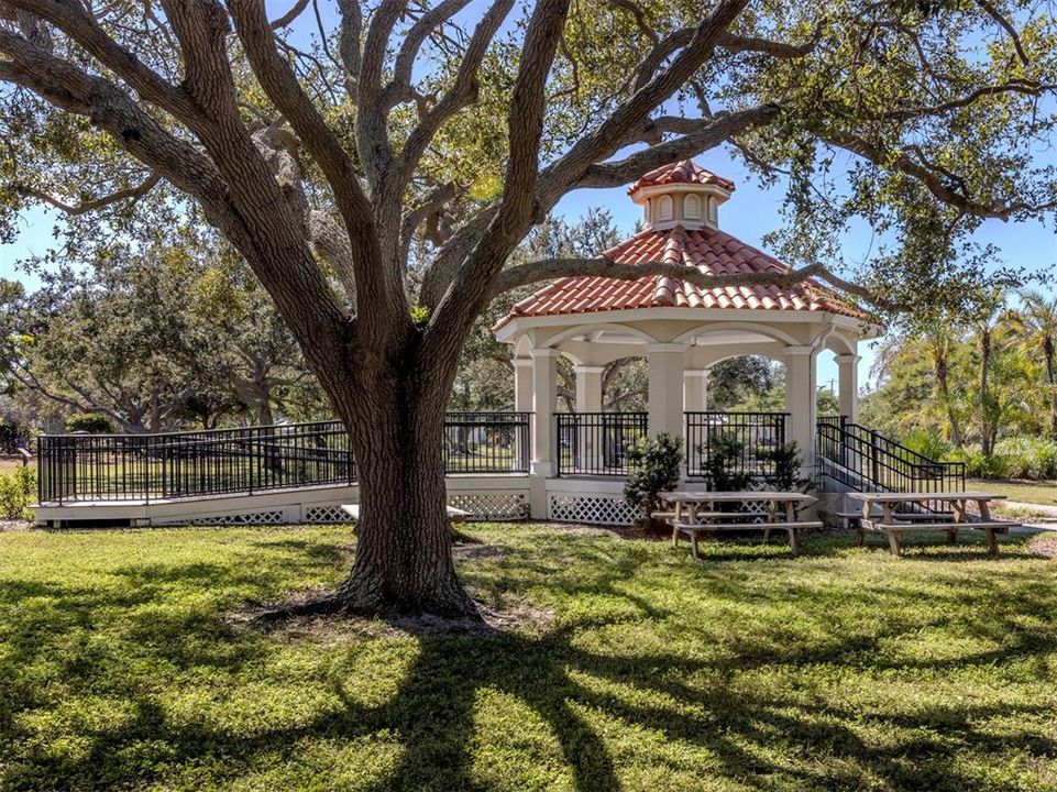 Activo con contrato: $574,500 (2 camas, 2 baños, 1128 Pies cuadrados)