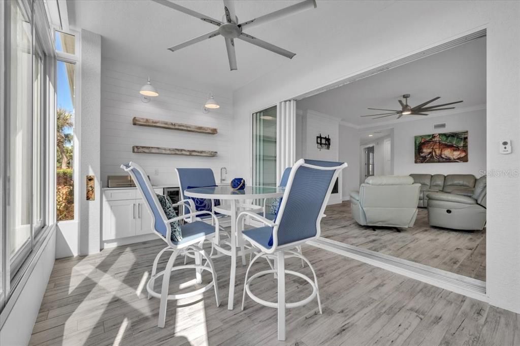 For Sale: $650,000 (3 beds, 2 baths, 2022 Square Feet)