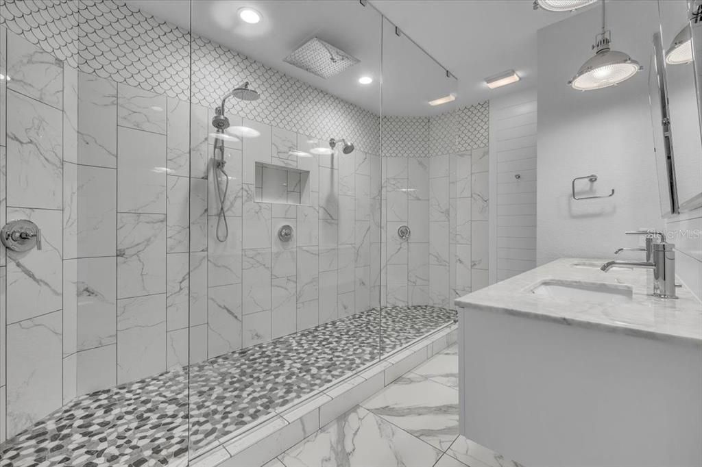 For Sale: $650,000 (3 beds, 2 baths, 2022 Square Feet)