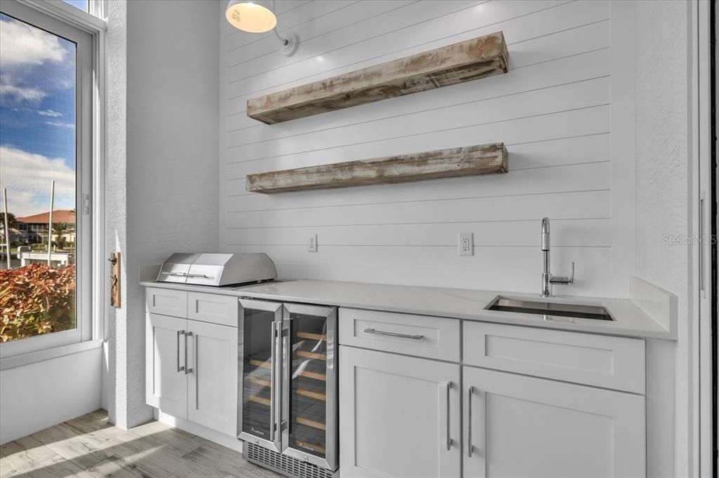 For Sale: $650,000 (3 beds, 2 baths, 2022 Square Feet)