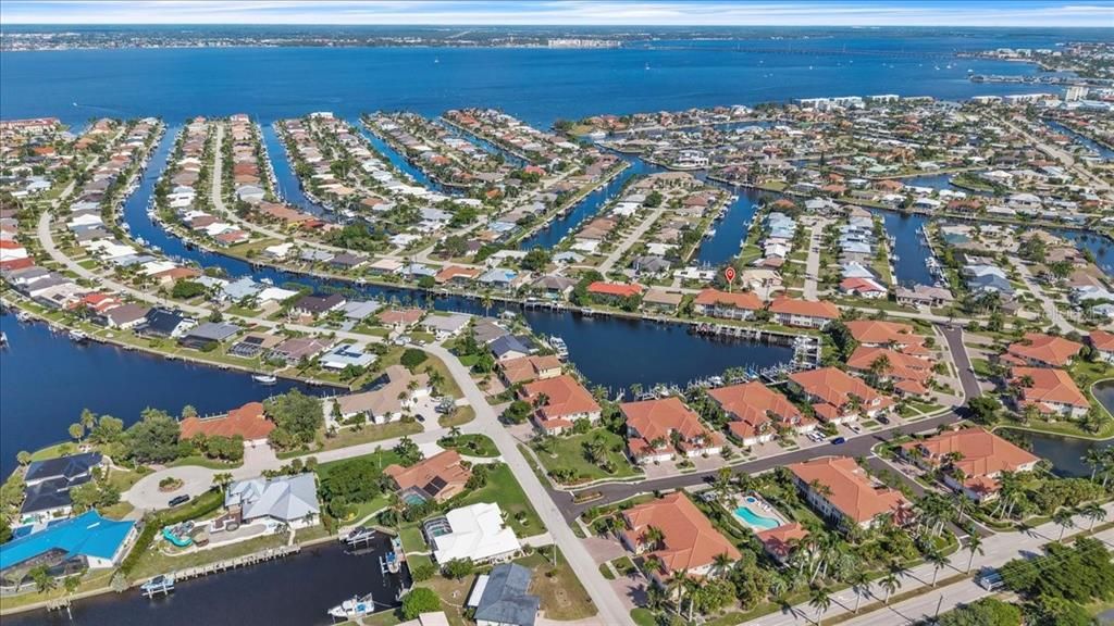 For Sale: $650,000 (3 beds, 2 baths, 2022 Square Feet)