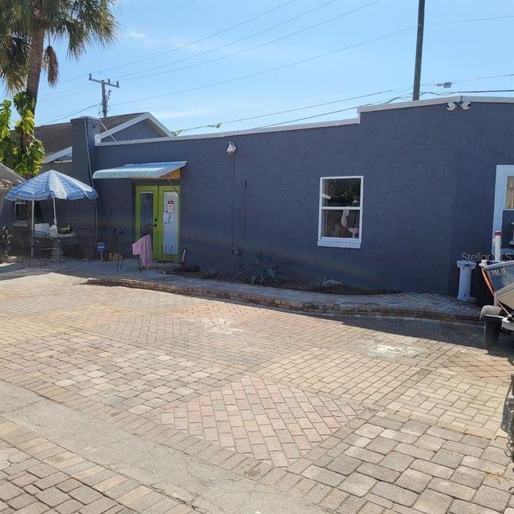 For Sale: $859,999 (0 beds, 0 baths, 1885 Square Feet)