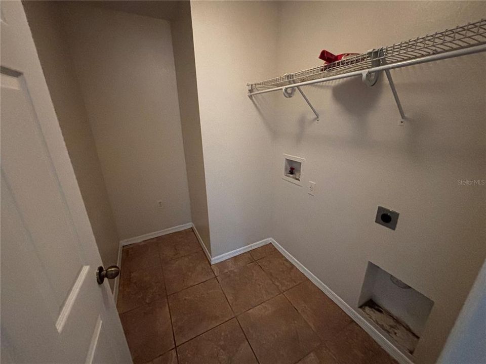 出租: $1,650 (3 贝兹, 2 浴室, 1599 平方英尺)