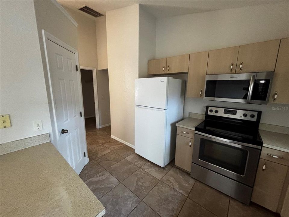 出租: $1,650 (3 贝兹, 2 浴室, 1599 平方英尺)