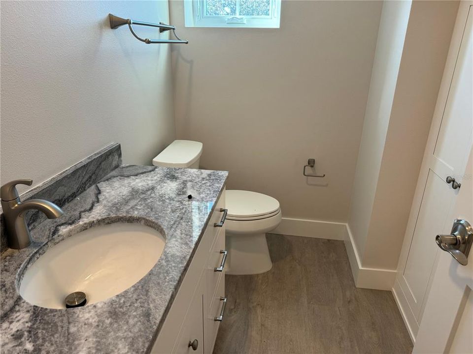 For Sale: $685,000 (3 beds, 3 baths, 1516 Square Feet)