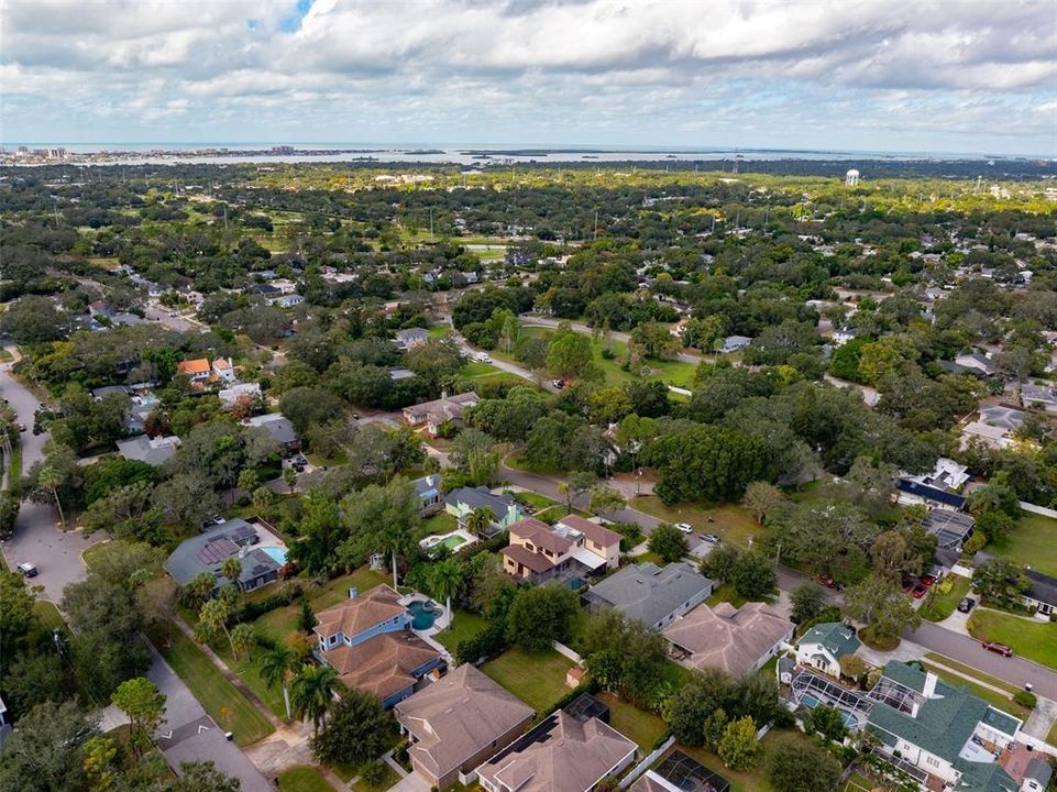 合同活跃: $1,320,000 (5 贝兹, 3 浴室, 3650 平方英尺)