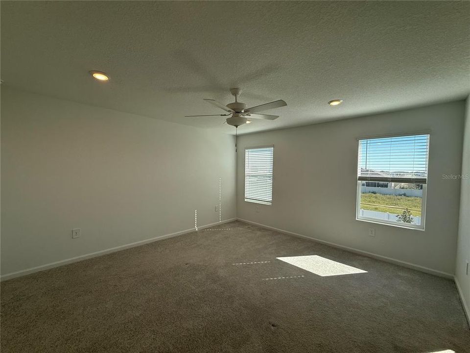 For Rent: $2,525 (4 beds, 2 baths, 2442 Square Feet)