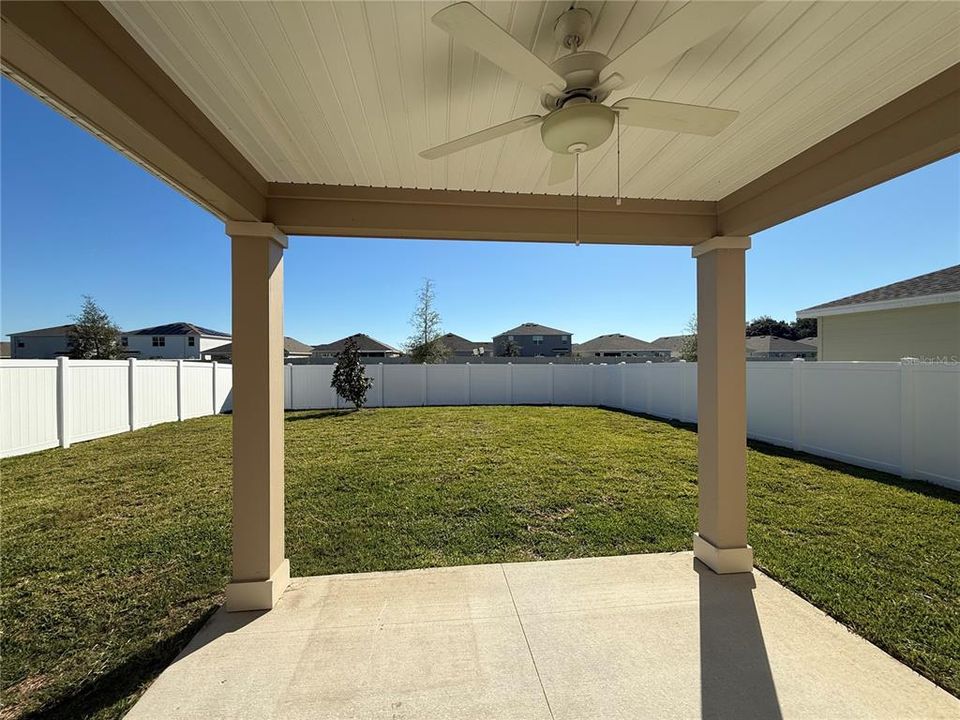 For Rent: $2,525 (4 beds, 2 baths, 2442 Square Feet)