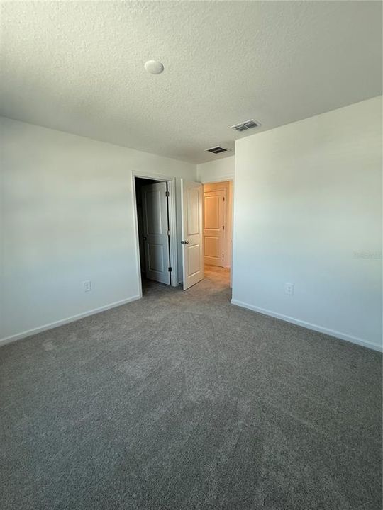 For Rent: $2,525 (4 beds, 2 baths, 2442 Square Feet)