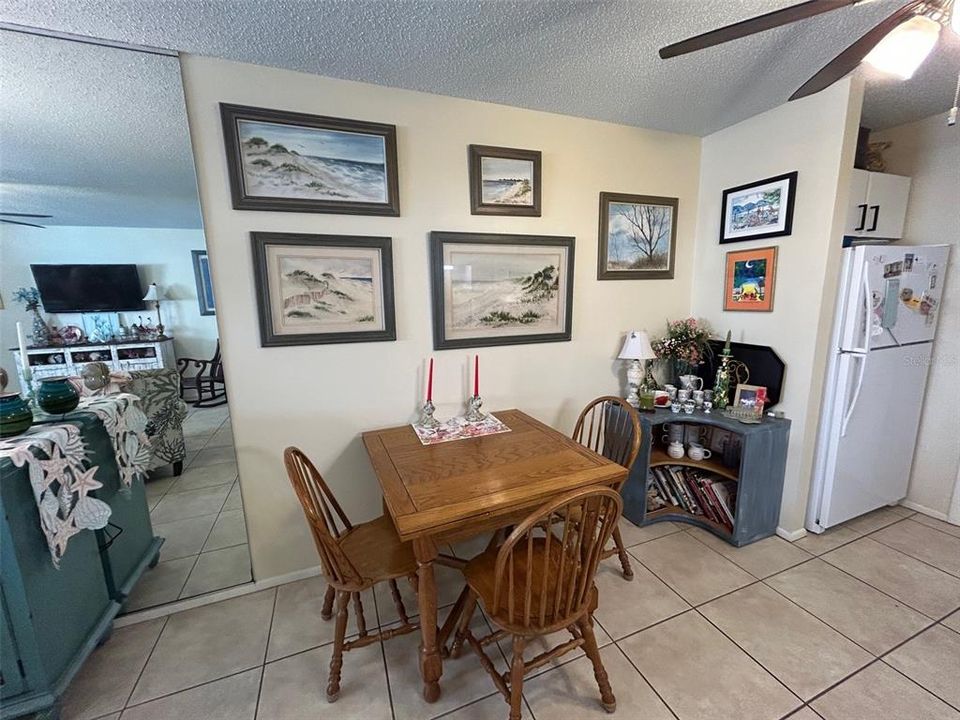 For Sale: $187,500 (2 beds, 2 baths, 1044 Square Feet)
