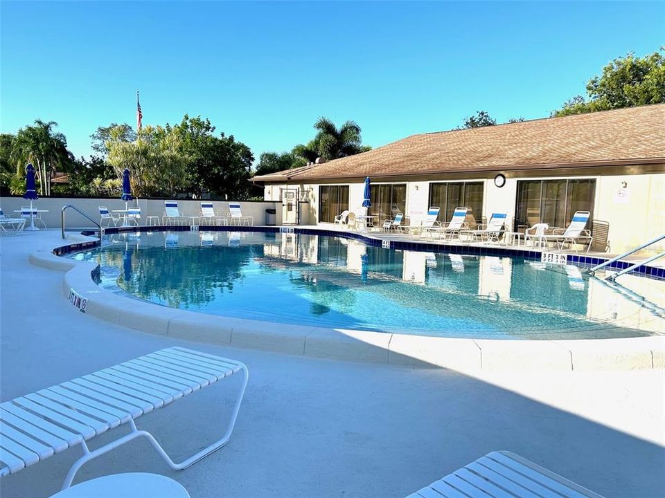 For Sale: $187,500 (2 beds, 2 baths, 1044 Square Feet)