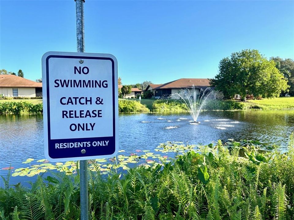 For Sale: $187,500 (2 beds, 2 baths, 1044 Square Feet)