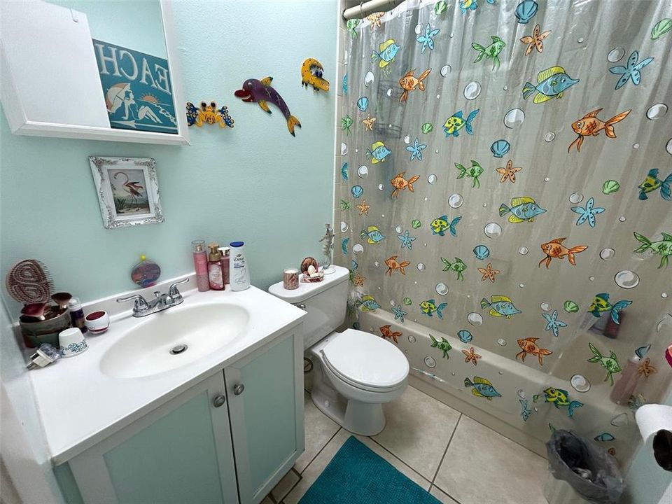 For Sale: $187,500 (2 beds, 2 baths, 1044 Square Feet)