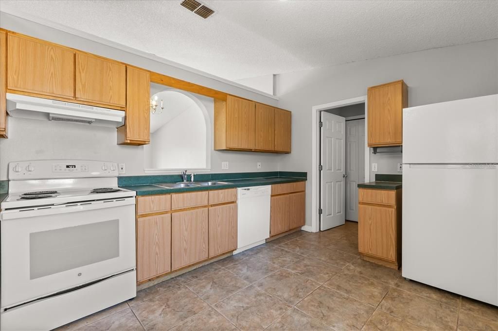 待售: $315,000 (3 贝兹, 2 浴室, 1264 平方英尺)