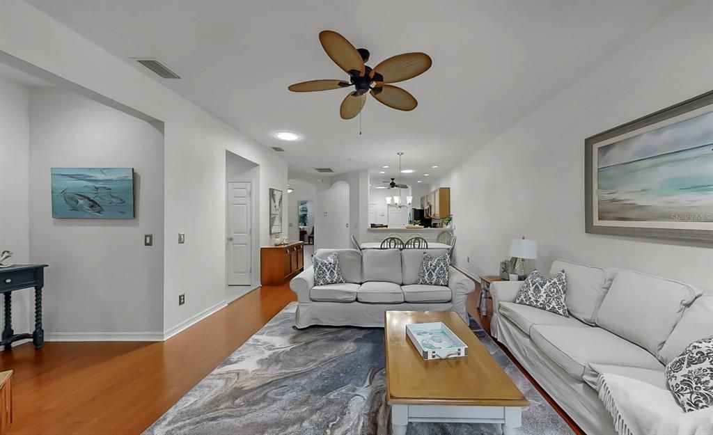 En Venta: $279,000 (2 camas, 2 baños, 1461 Pies cuadrados)