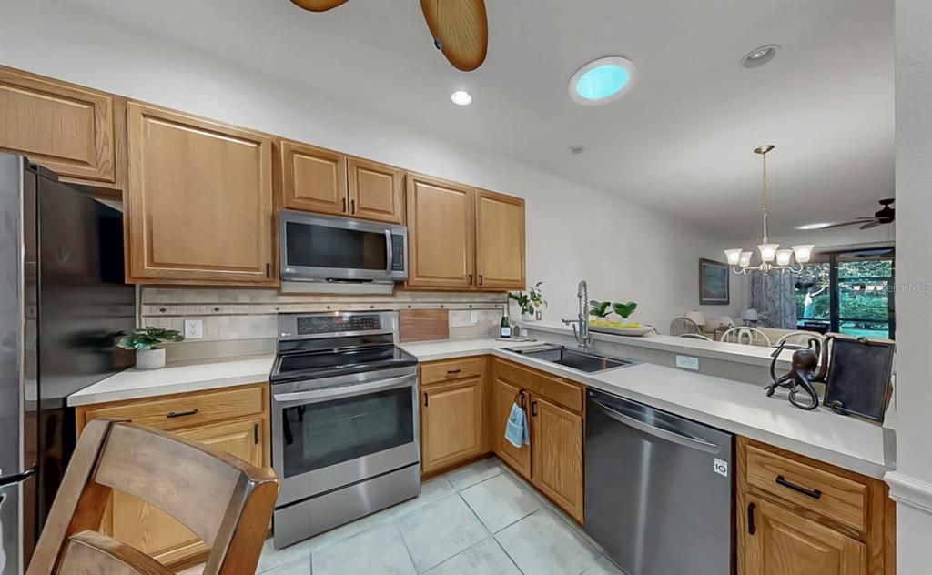 En Venta: $279,000 (2 camas, 2 baños, 1461 Pies cuadrados)