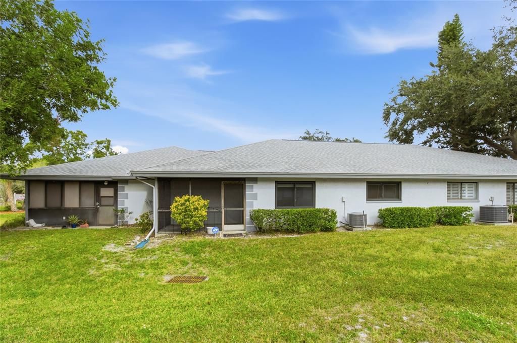 For Sale: $257,900 (2 beds, 2 baths, 1005 Square Feet)