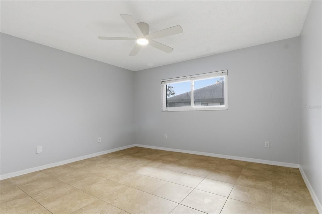 For Sale: $257,900 (2 beds, 2 baths, 1005 Square Feet)