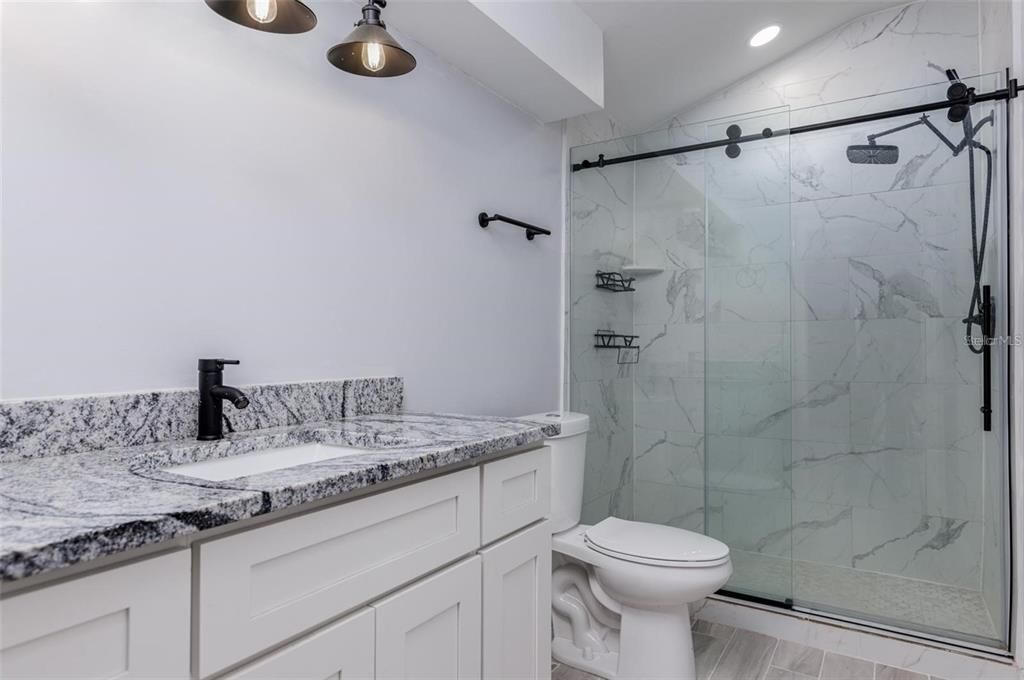 For Sale: $1,245,000 (2 beds, 1 baths, 710 Square Feet)