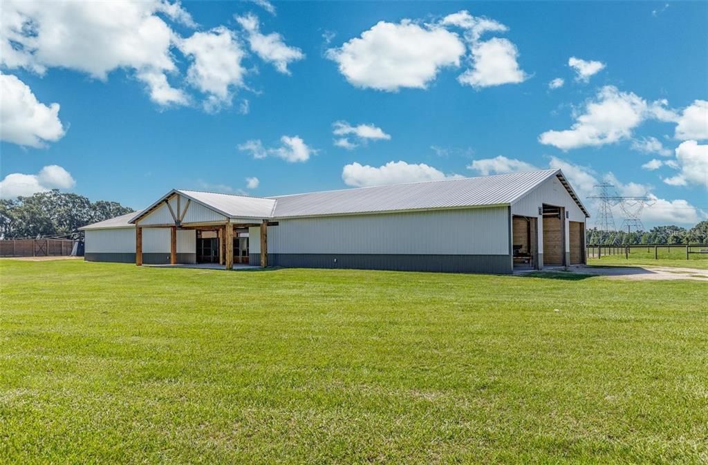 For Sale: $1,245,000 (2 beds, 1 baths, 710 Square Feet)