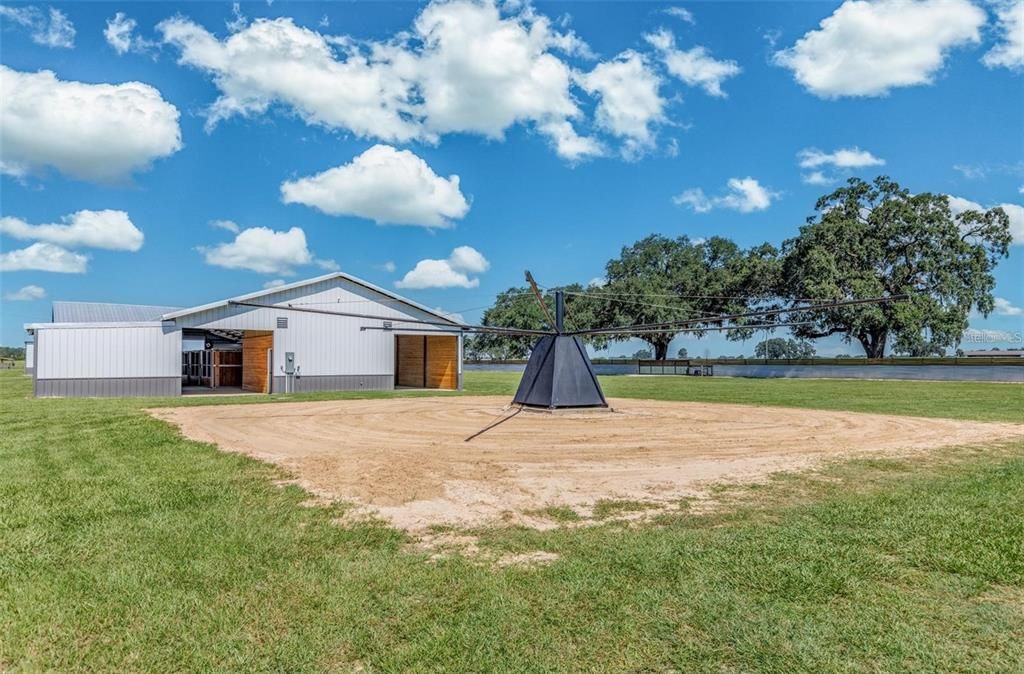 For Sale: $1,245,000 (2 beds, 1 baths, 710 Square Feet)