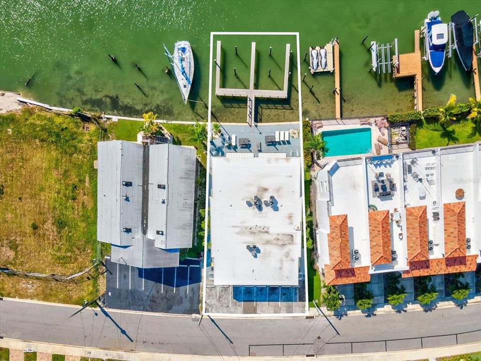 For Rent: $3,100 (1 beds, 1 baths, 790 Square Feet)