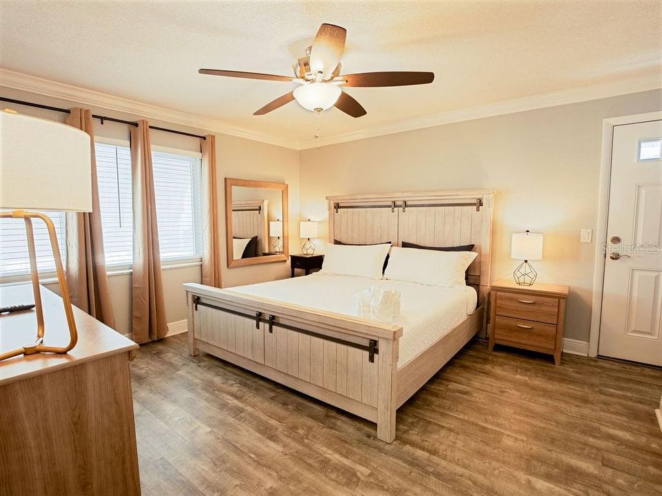 For Rent: $3,100 (1 beds, 1 baths, 790 Square Feet)