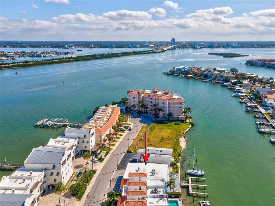 For Rent: $3,100 (1 beds, 1 baths, 790 Square Feet)