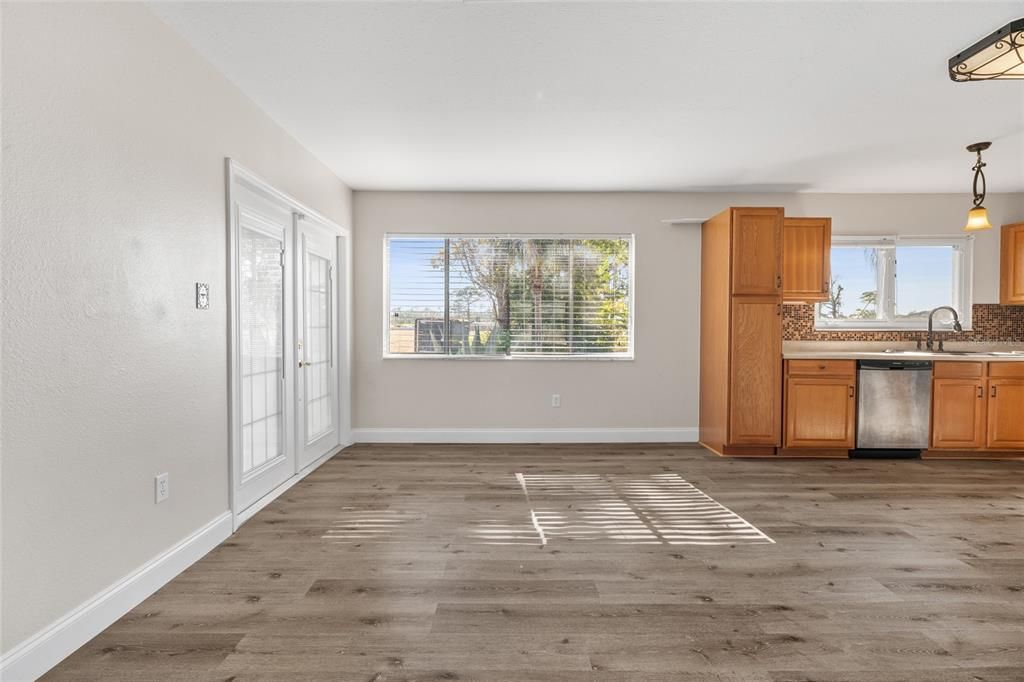 For Sale: $239,500 (3 beds, 2 baths, 1175 Square Feet)