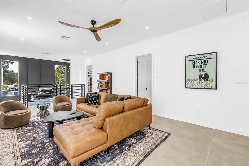 For Rent: $17,000 (5 beds, 5 baths, 3386 Square Feet)