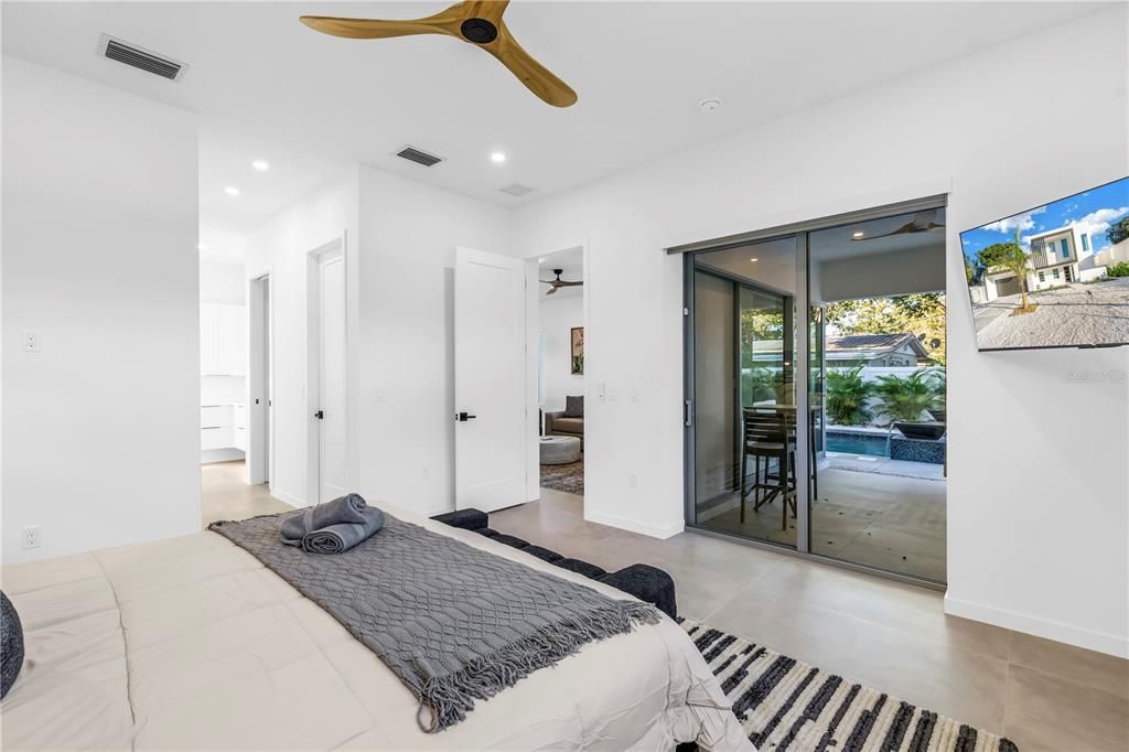 For Rent: $17,000 (5 beds, 5 baths, 3386 Square Feet)