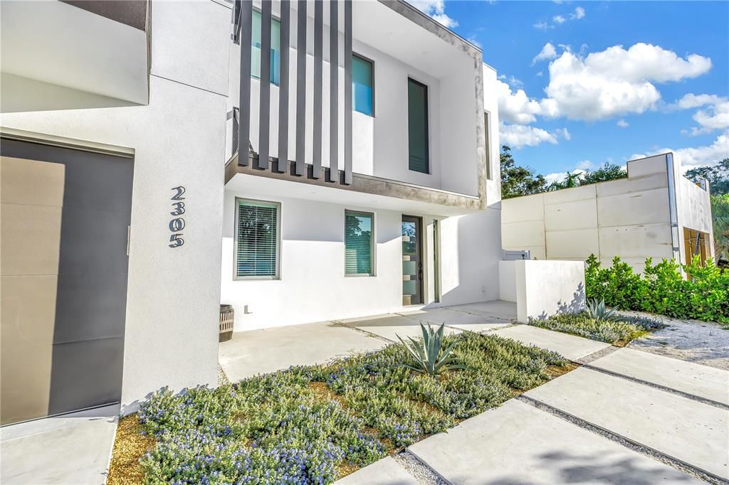 For Rent: $17,000 (5 beds, 5 baths, 3386 Square Feet)